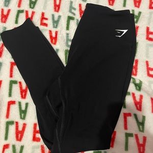 Gym shark leggings